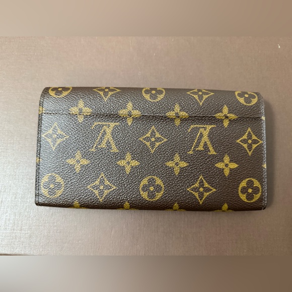 Pre-owned LV Sarah Wallet NM Monogram - Picture 2 of 9